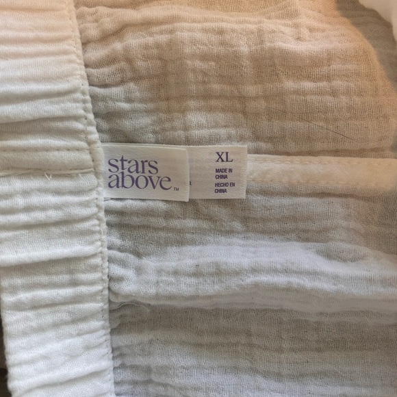 A Stars Above linen shorts - Picture 2 of 3